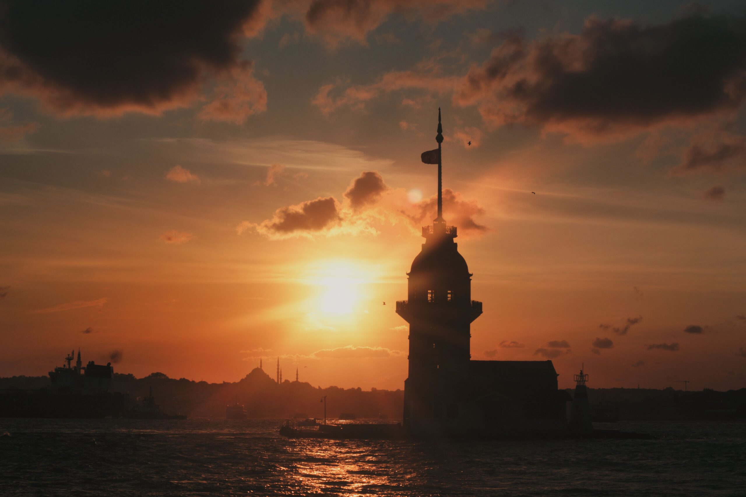 İstanbul Kız Kulesi gün batımı manzarası