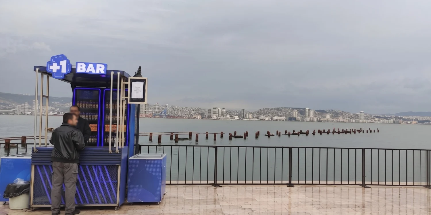 İzmir Arena yiyecek içecek satış noktası